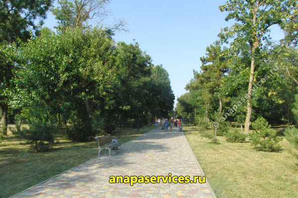 Парк сквер имени Гудовича в Анапе